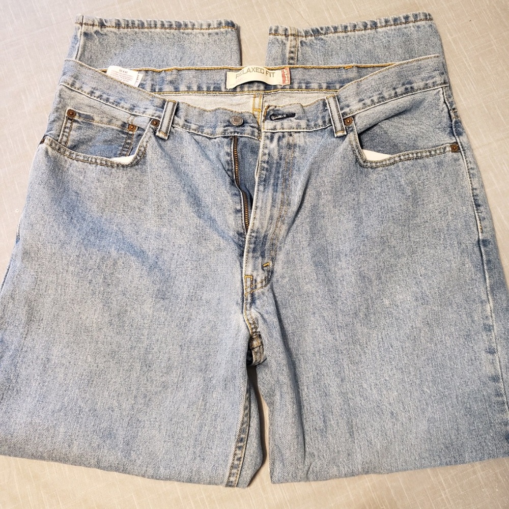 Men’s Levi’s 38x30 style 550